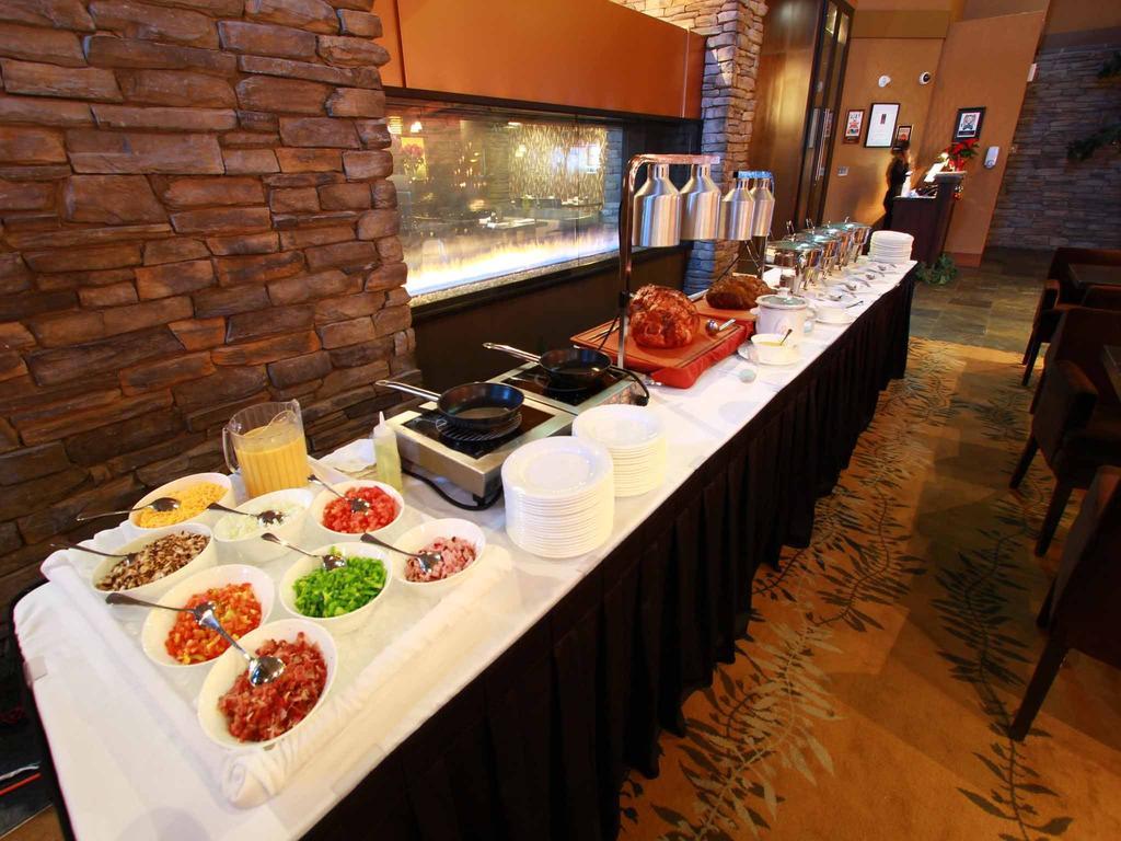 Sawridge Inn And Conference Centre Edmonton South Экстерьер фото