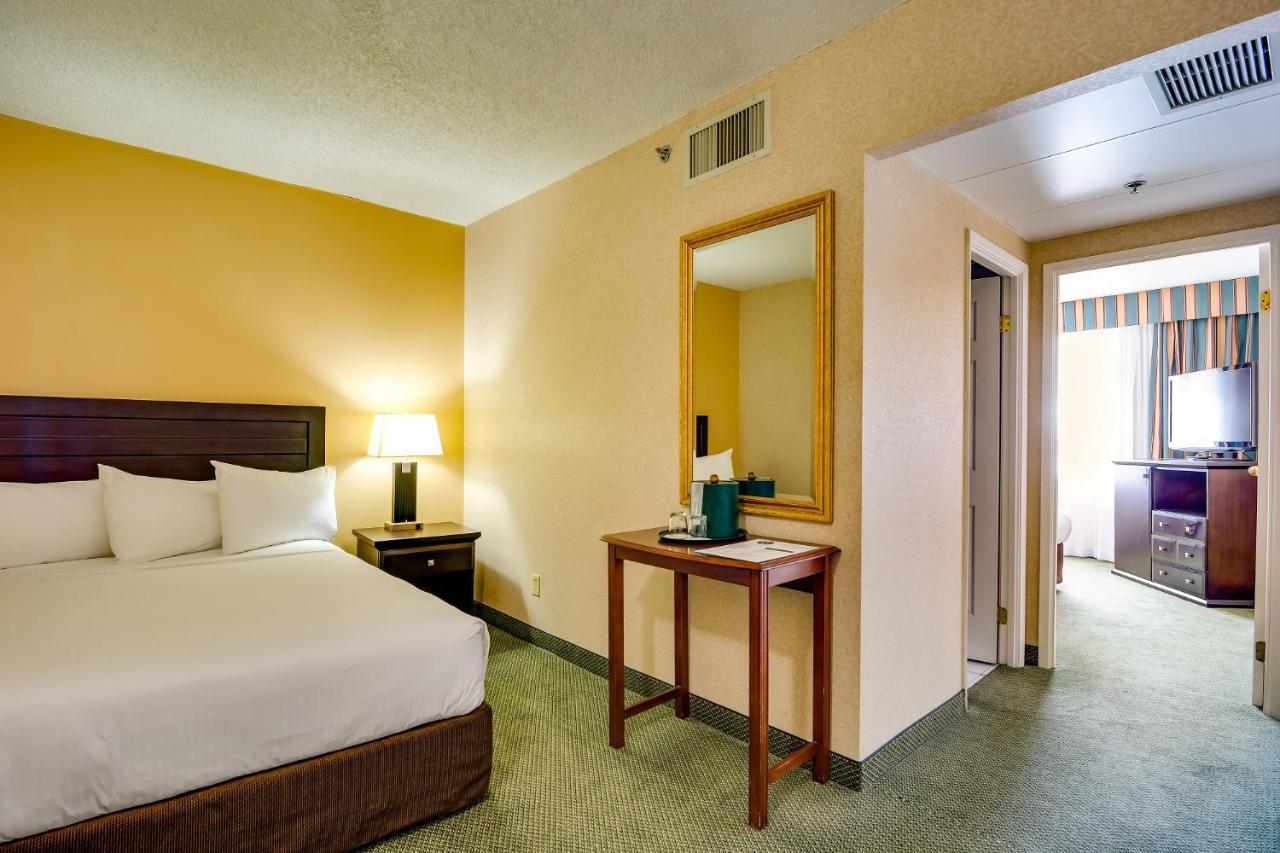 Sawridge Inn And Conference Centre Edmonton South Экстерьер фото