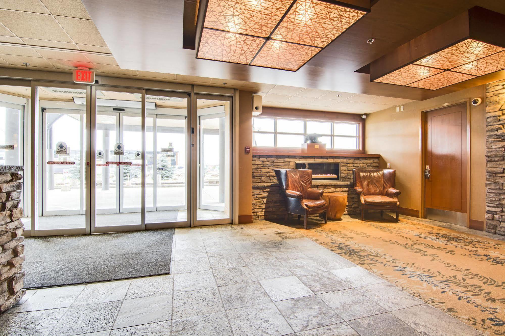 Sawridge Inn And Conference Centre Edmonton South Экстерьер фото